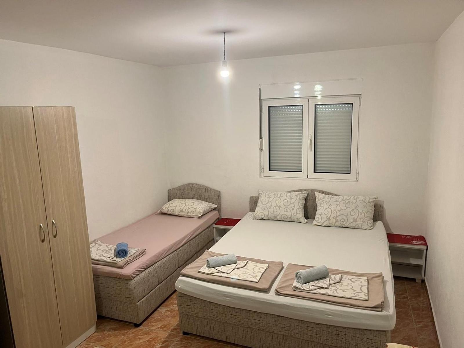 Apartmani Neda Bane Petrovac Extérieur photo