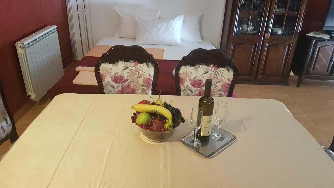 Apartmani Neda Bane Petrovac Extérieur photo