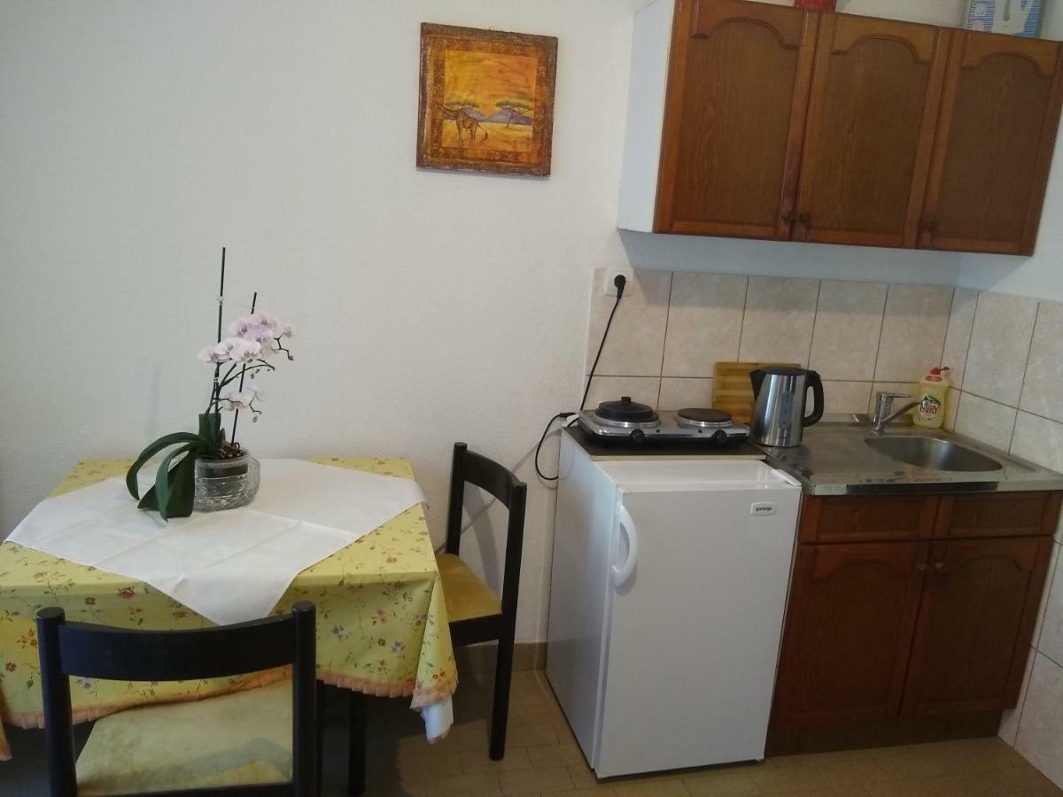 Apartmani Neda Bane Petrovac Extérieur photo