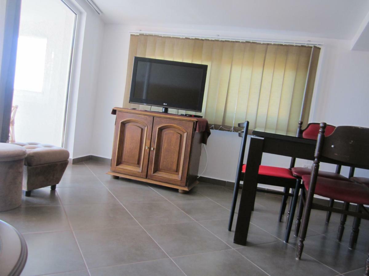 Apartmani Neda Bane Petrovac Extérieur photo