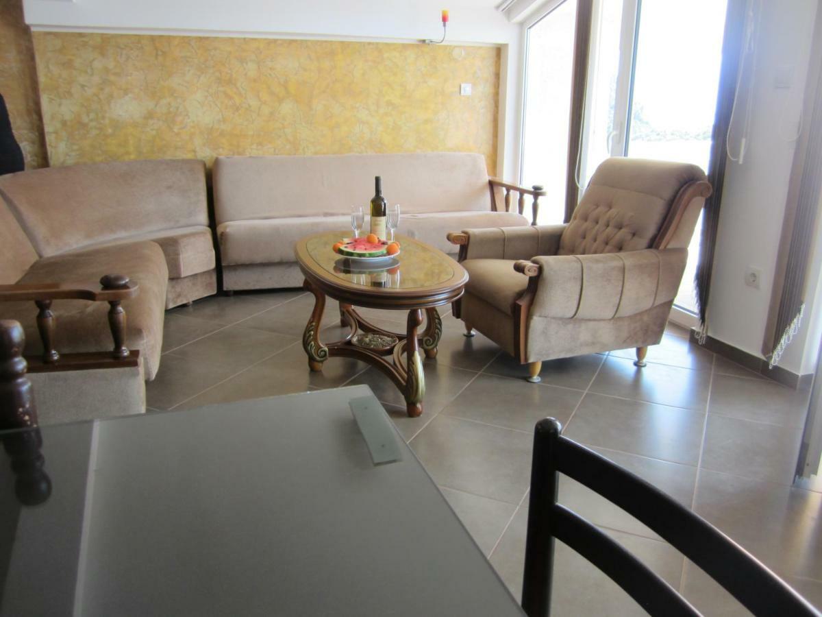 Apartmani Neda Bane Petrovac Extérieur photo