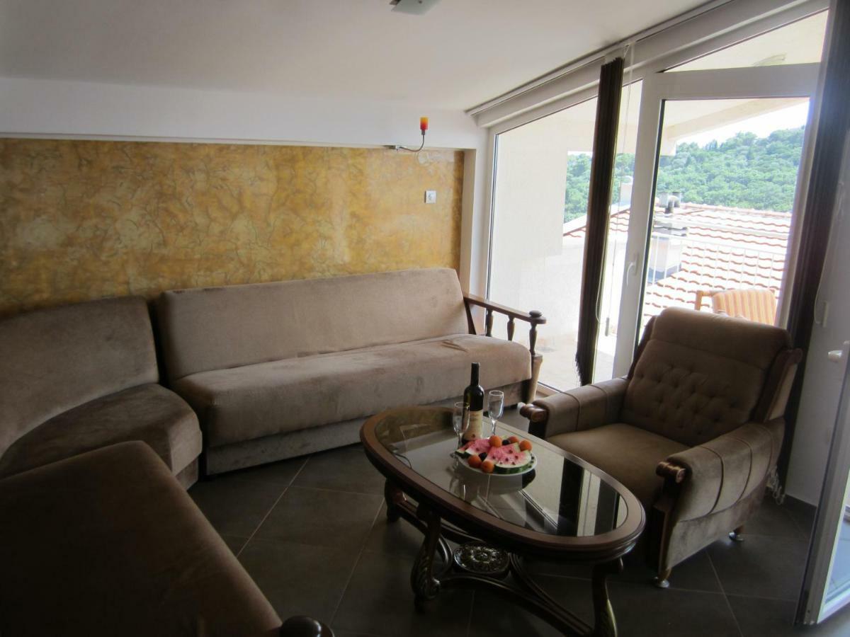 Apartmani Neda Bane Petrovac Extérieur photo